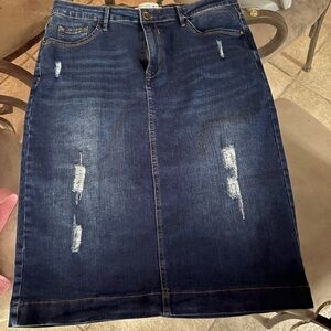 Size 8 Distressed Denim Skirt by Main Street Exchange. No split.